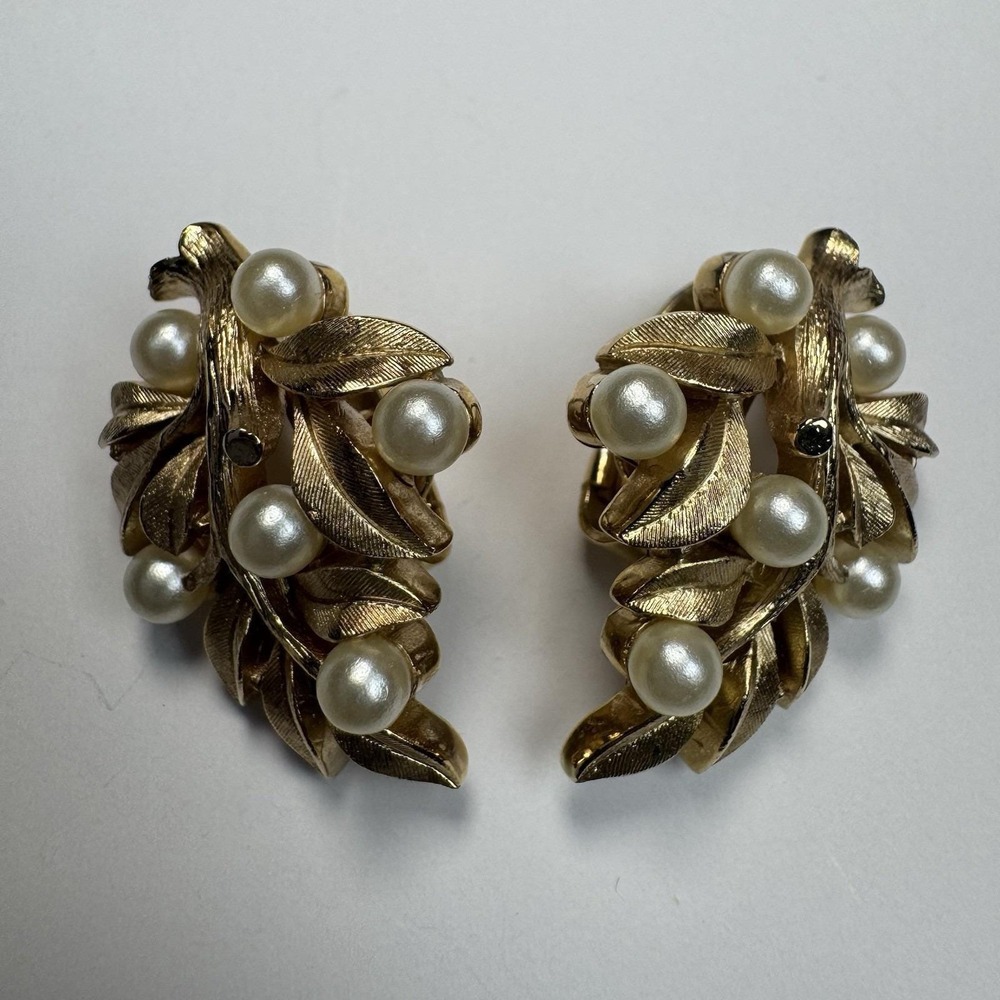 TRIFARI Branch Leaves Faux Pearl‎ & Rhinestone Earrings Signed Vintage Jewelry